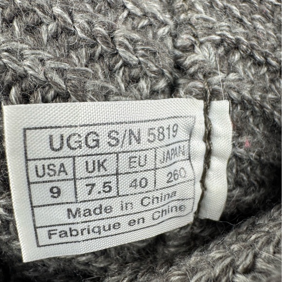 UGG Classic Cardy knit boot in gray. Size 9 - Picture 5 of 12